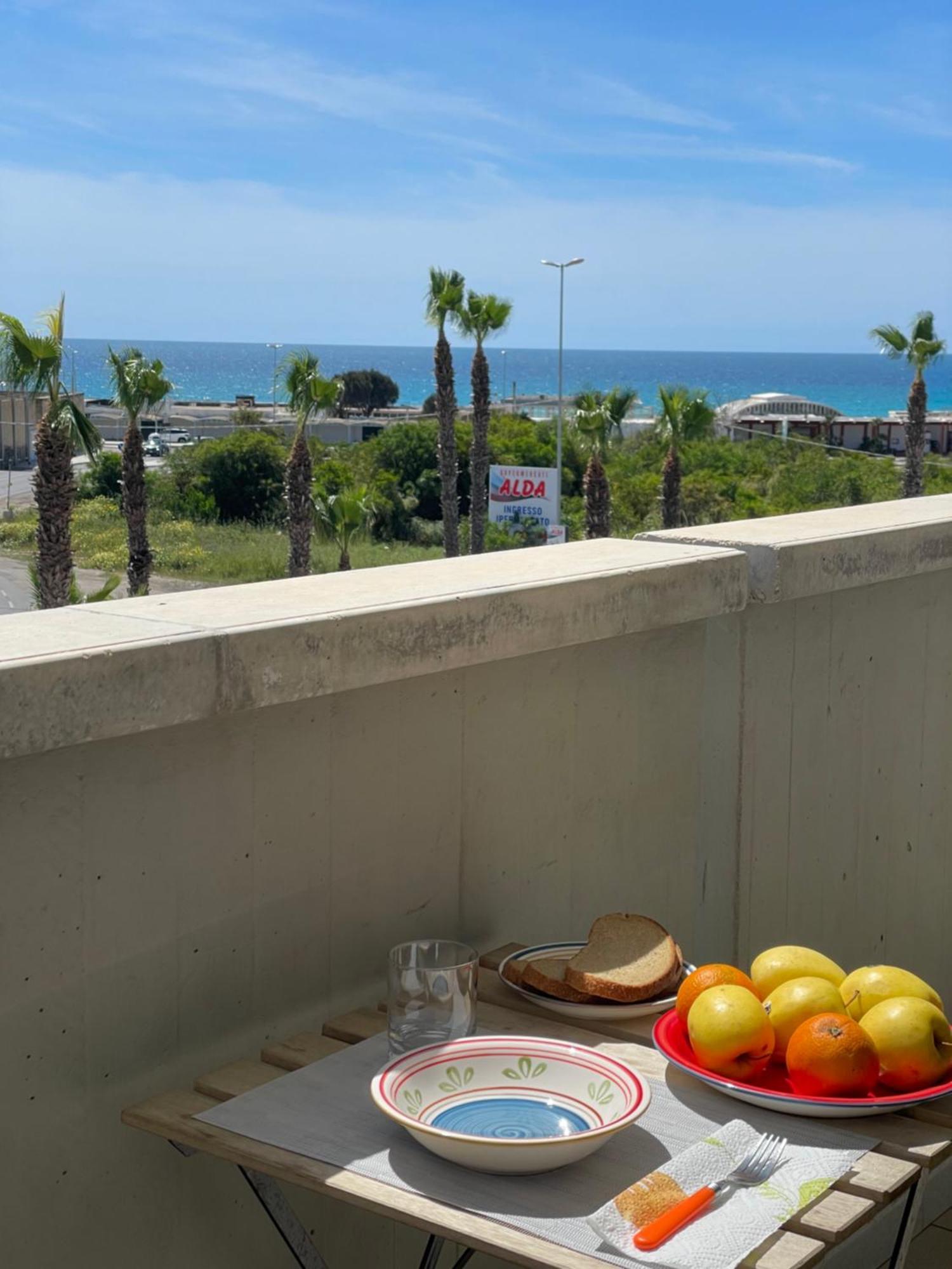 House Nereide, Lovely Apartment Sea View GALLIPOLI Buitenkant foto